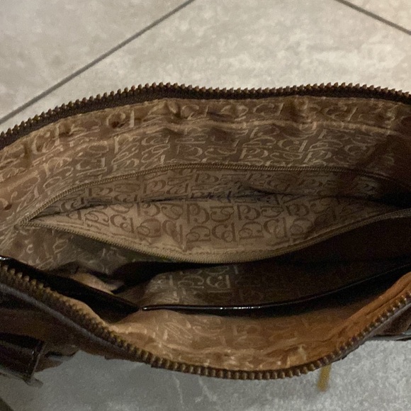 Charles David Chocolate Brown Suede /Patent Leather Handgag. - Picture 4 of 4